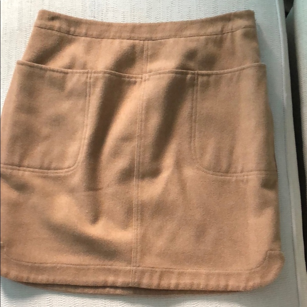 A vineyards khaki winter mini skirt